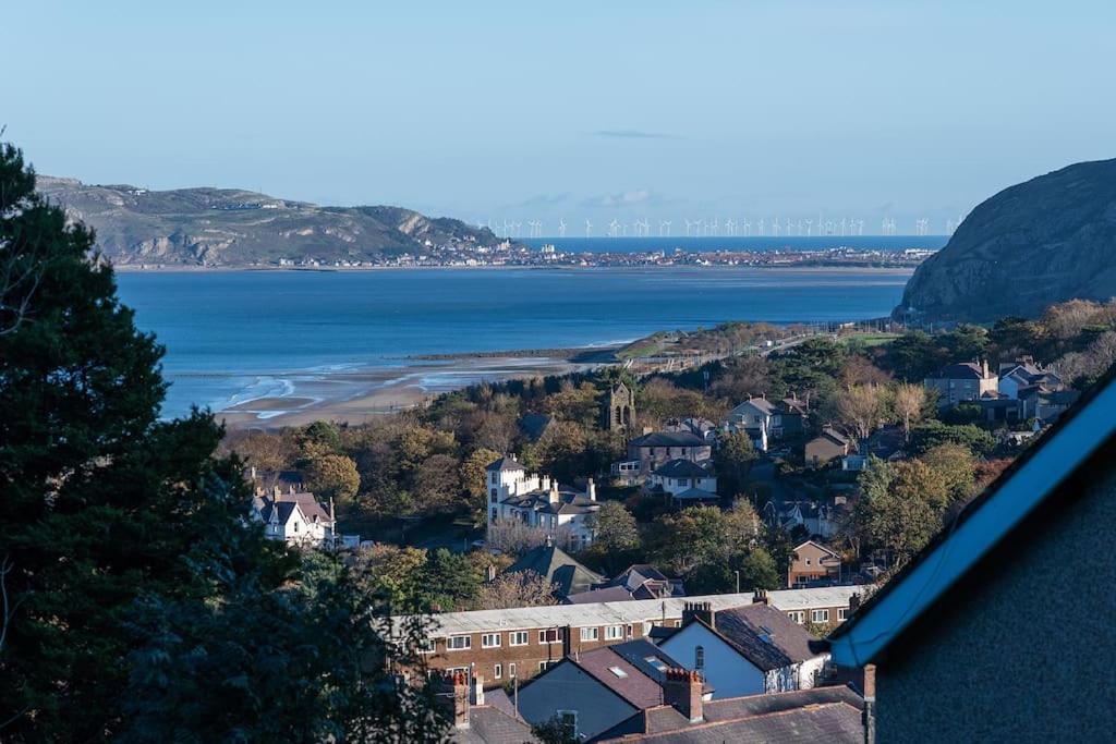 Fantastic Sea Views At Century'S Old Alma'S Cottage - Sleeps Up To 8 Guests Penmaenmawr Exterior photo