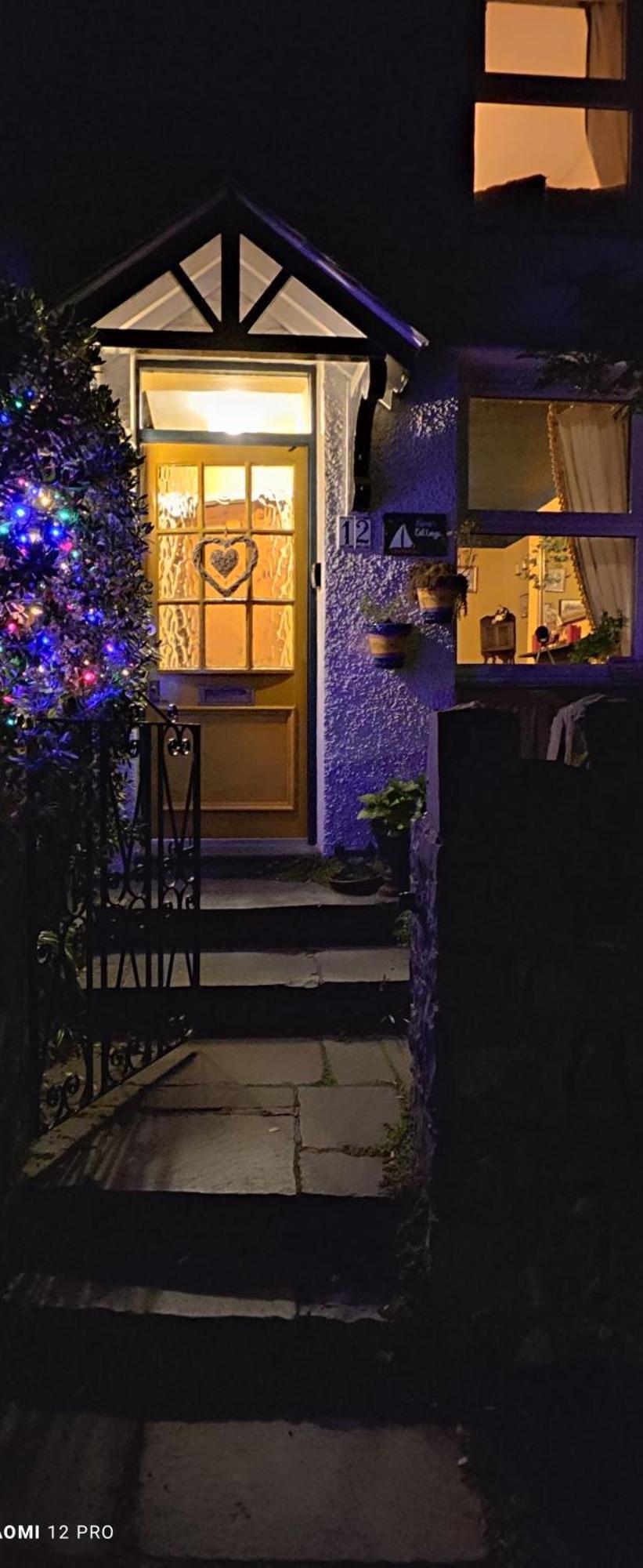 Fantastic Sea Views At Century'S Old Alma'S Cottage - Sleeps Up To 8 Guests Penmaenmawr Exterior photo