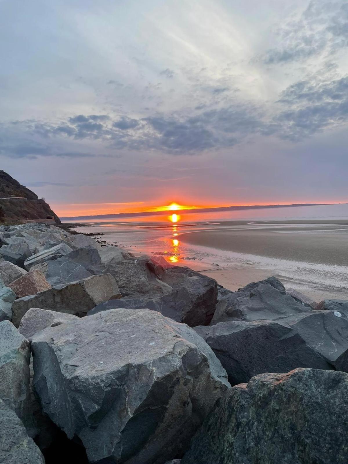 Fantastic Sea Views At Century'S Old Alma'S Cottage - Sleeps Up To 8 Guests Penmaenmawr Exterior photo