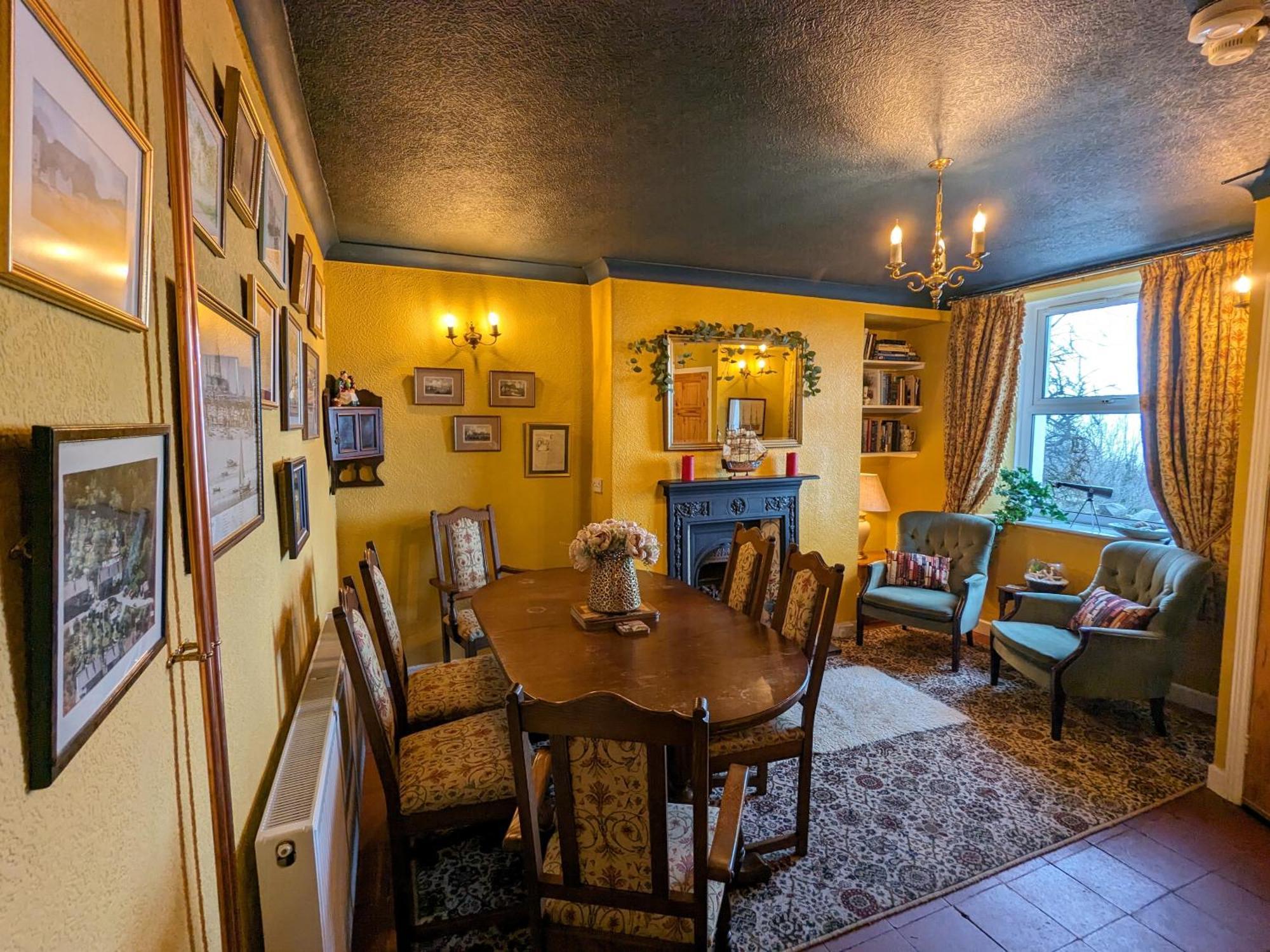 Fantastic Sea Views At Century'S Old Alma'S Cottage - Sleeps Up To 8 Guests Penmaenmawr Exterior photo