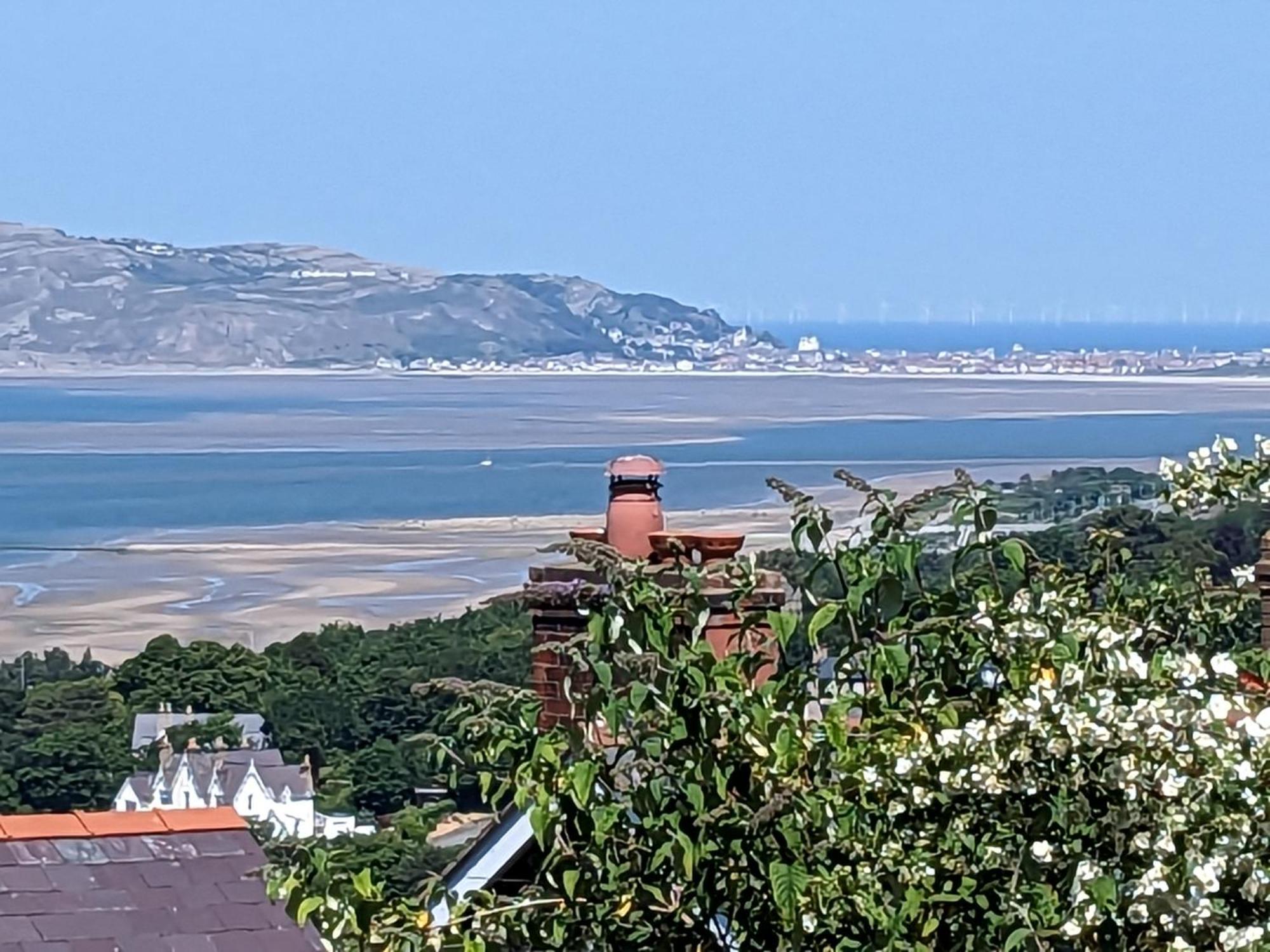 Fantastic Sea Views At Century'S Old Alma'S Cottage - Sleeps Up To 8 Guests Penmaenmawr Exterior photo