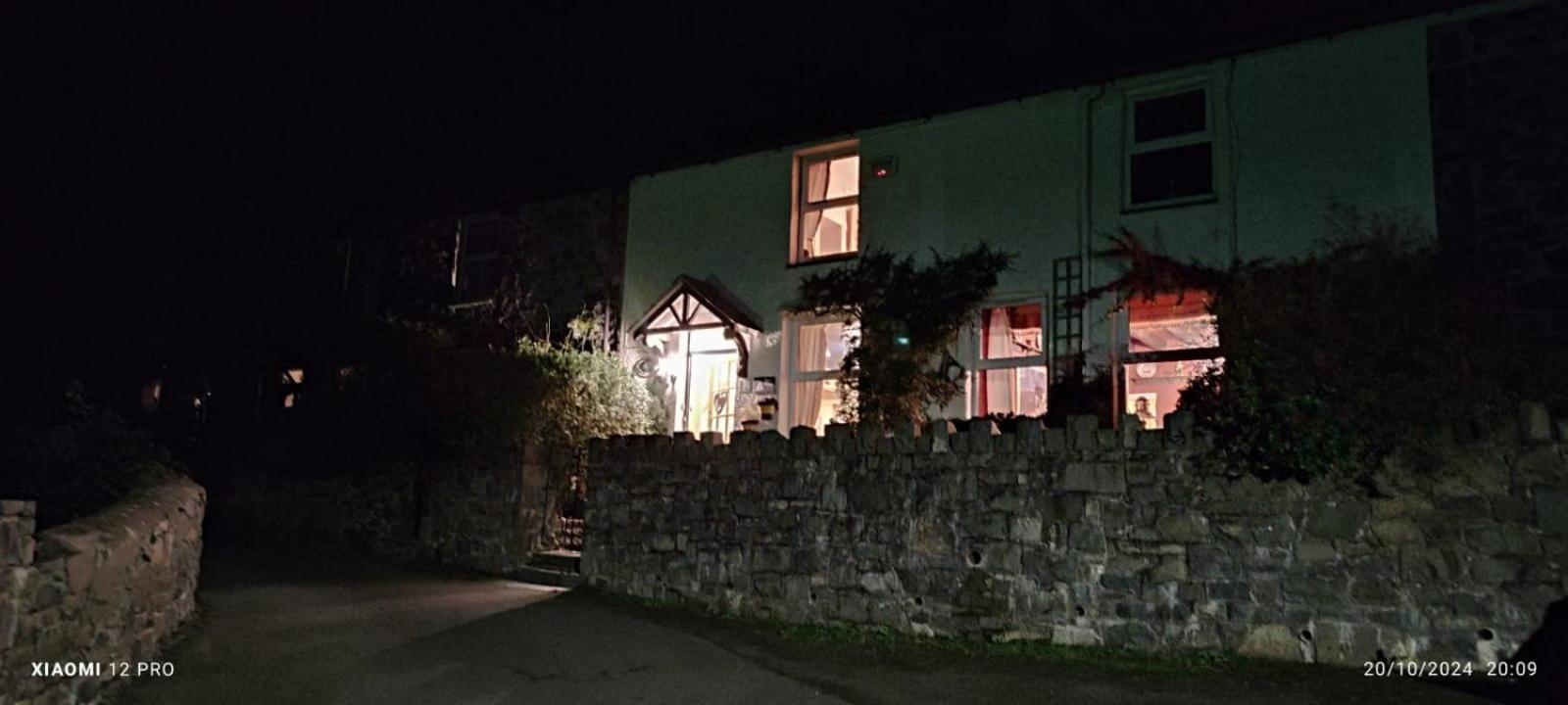 Fantastic Sea Views At Century'S Old Alma'S Cottage - Sleeps Up To 8 Guests Penmaenmawr Exterior photo
