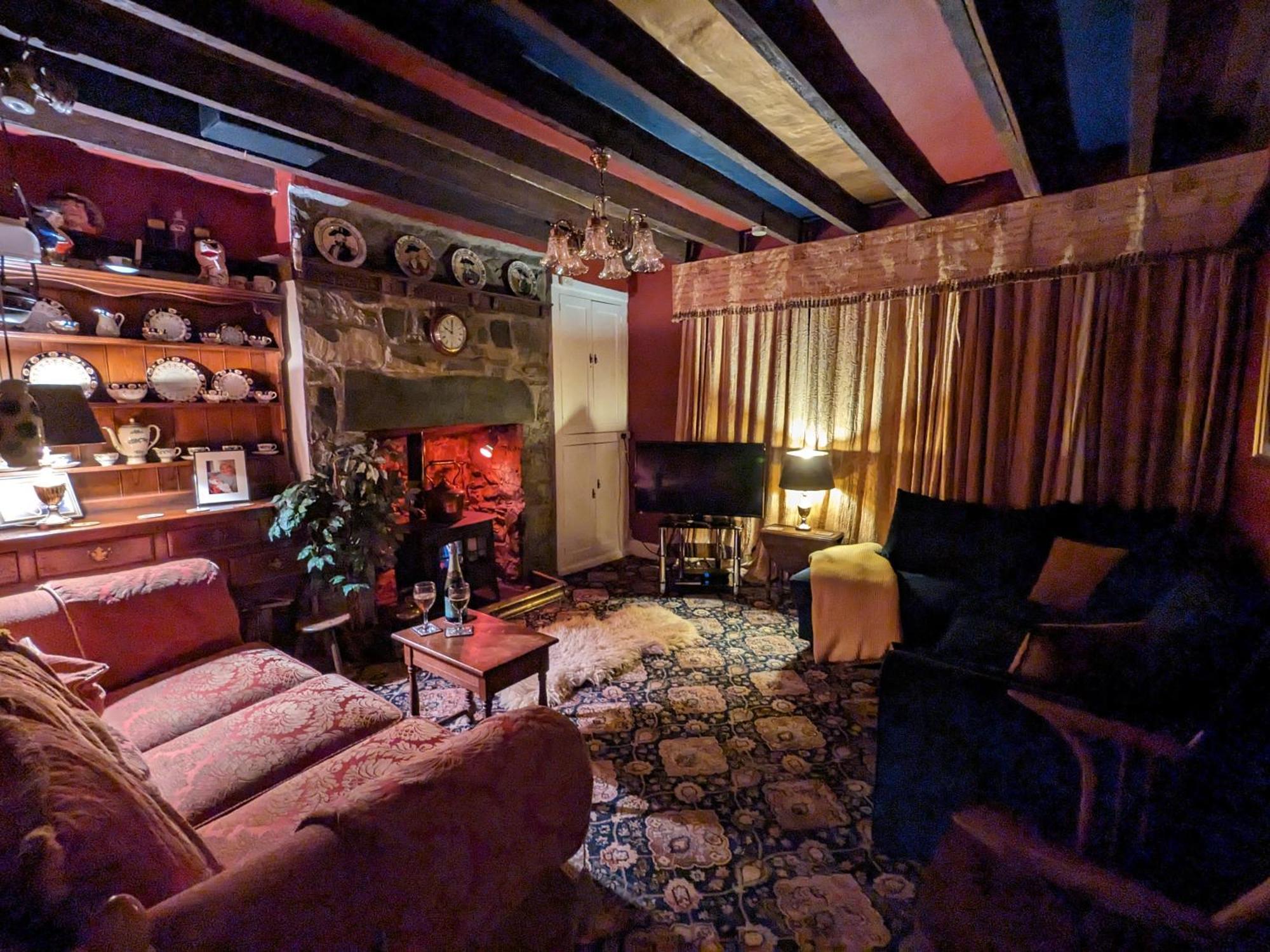 Fantastic Sea Views At Century'S Old Alma'S Cottage - Sleeps Up To 8 Guests Penmaenmawr Exterior photo